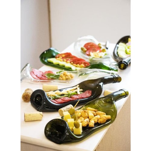 Plates made from used and salvaged glass bottles for beautiful serving of food and snacks Wine Olive Lay Bottle 17262-lay-bottle photo