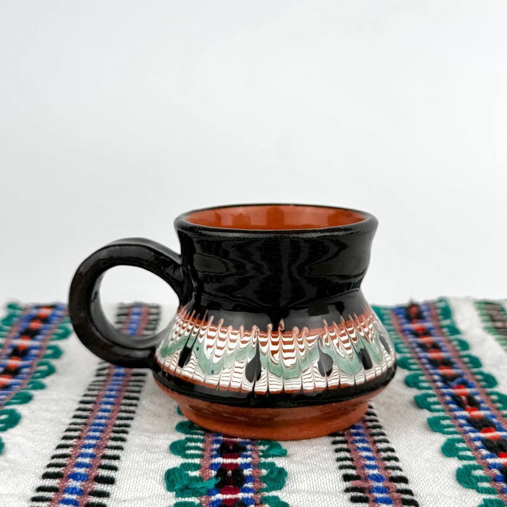 Wide hand-painted ceramic coffee mug &ndash; Bubnivka ceramics: "Along the Paths of the Trypillian Fore-Mother" 23772-shyroka-s-tryp-pram photo