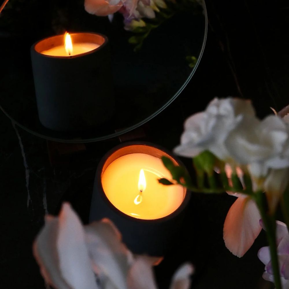 Парфумована свічка "Amber Light" у гіпсовому кашпо з кришкою Herbalcraft 14284-herbalcraft фото