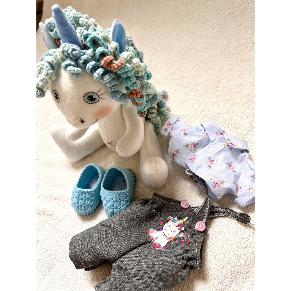 Unicorn family (mother, father, daughter), size 34x12 cm 12539-lubava-toy photo