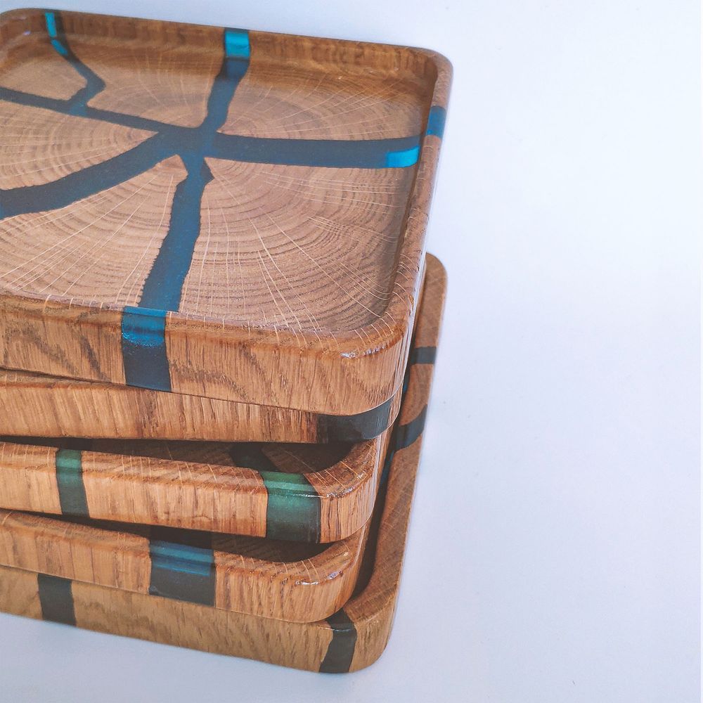 Mini-tray from an oak cut natural wood handmade series NATURAL DEEPWOOD 17x17 cm 12873-17x17-deepwood photo