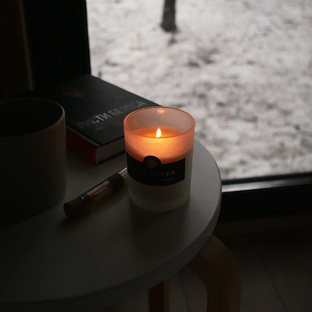Парфумована свічка "Wild Green" у білій матовій склянці з дерев'яною кришкою Herbalcraft 14288-herbalcraft фото