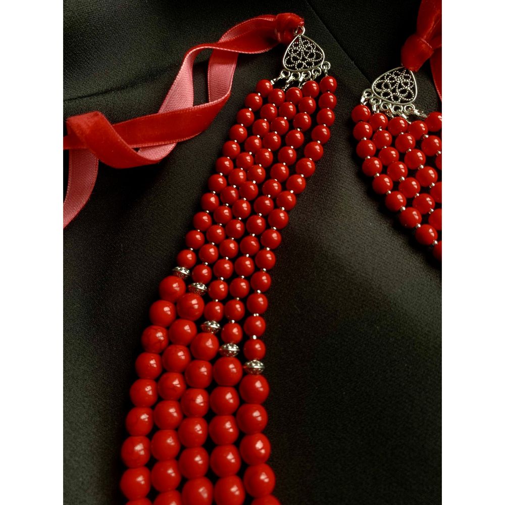 The "Red is Love" necklace with howlite stones 20254-namusto-nadii photo