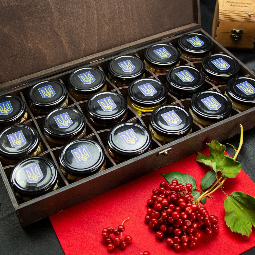 Gift set for the leader National Guard of Ukraine - an original gift for the leader - 18 desserts FrontMed 12412-18pcs-frontmed photo