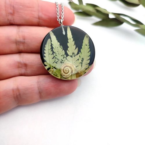 Epoxy resin forest pendant with fern leaves and shell «Ficus art», 19701-ficusart photo