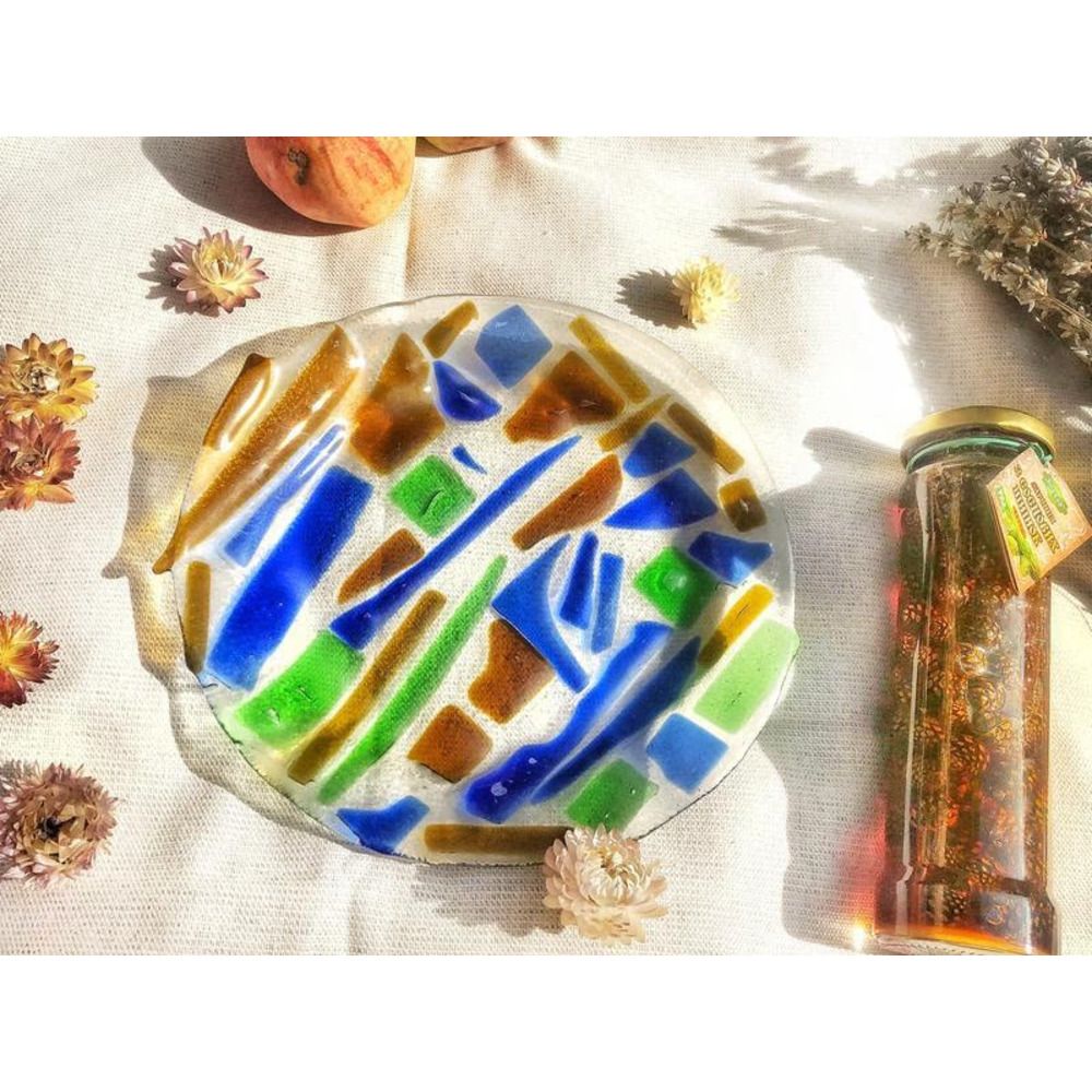 Ornamental glass plate made of bottle glass, fusing Lay Bottle 17281-lay-bottle photo