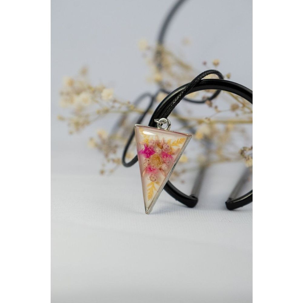 Gypsophila and Ozotamnus Flower Epoxy Resin Pendant «Ficus art», 19703-ficusart photo