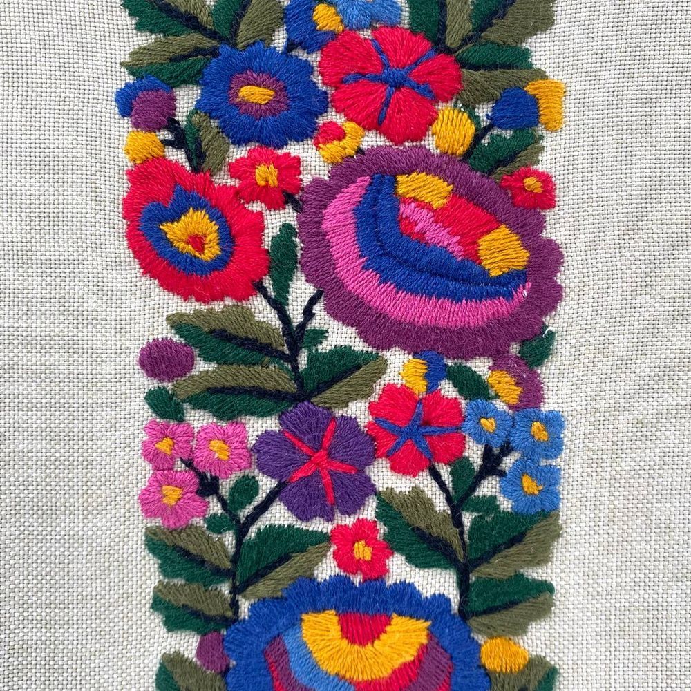 Notebook with embroidery light Multicolored flowers in a checkered pattern 22x15 cm 80 sheets Yaryna Chorna 20305-yach-klitynka photo