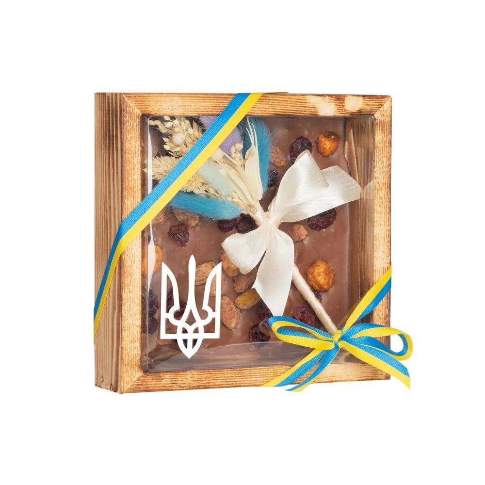 Gift set with chocolate and candiesUkraine LAVIVA 14794-laviva photo