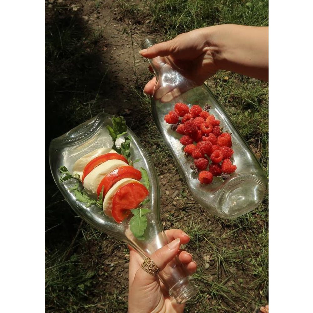 Bottle-shaped plate for serving fruits, berries, desserts, sweets Champagne Clear Lay Bottle 17286-lay-bottle photo