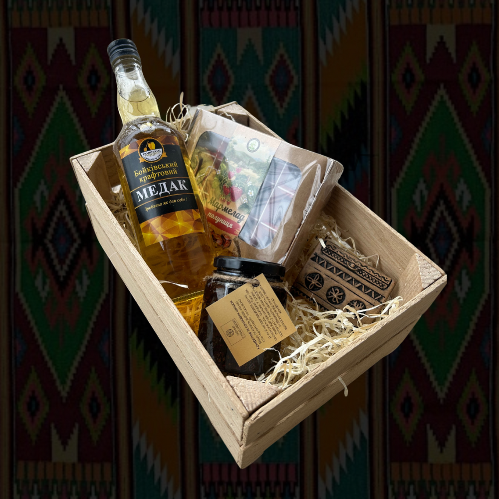 Gift box from the Carpathians "Berbenytsia" - with meat and degree 16310-totatorba photo