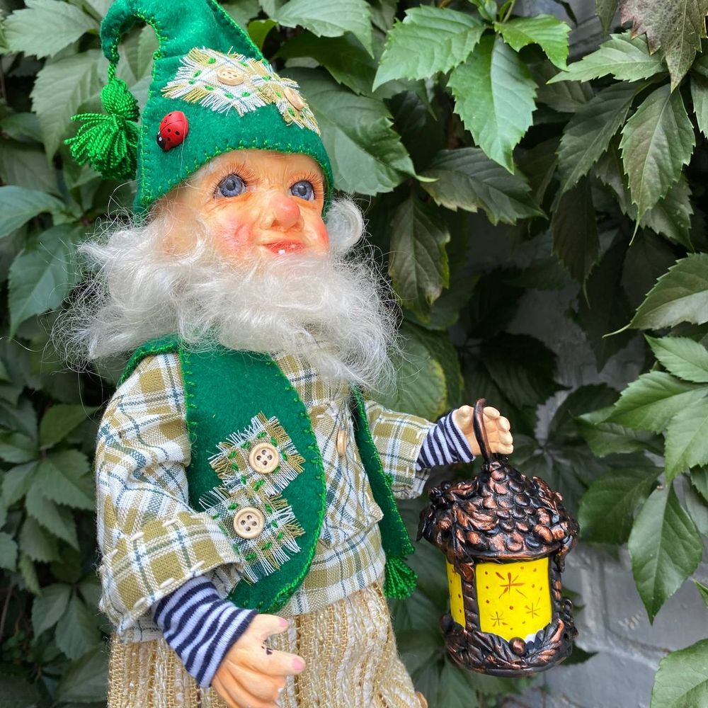 Handmade doll "Leprechaun Patrick with a chest and a lantern" 20328-bila-raisa photo