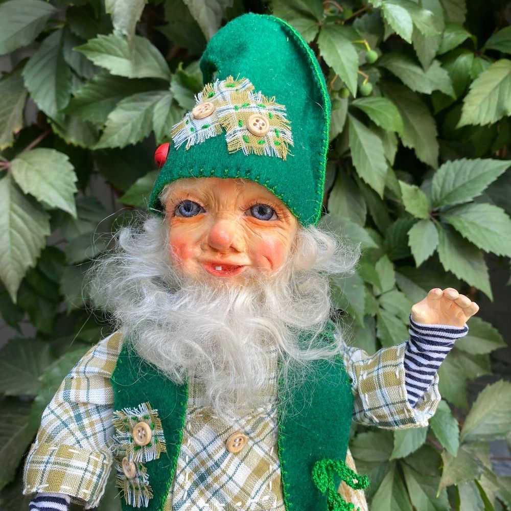 Handmade doll "Leprechaun Patrick with a chest and a lantern" 20328-bila-raisa photo