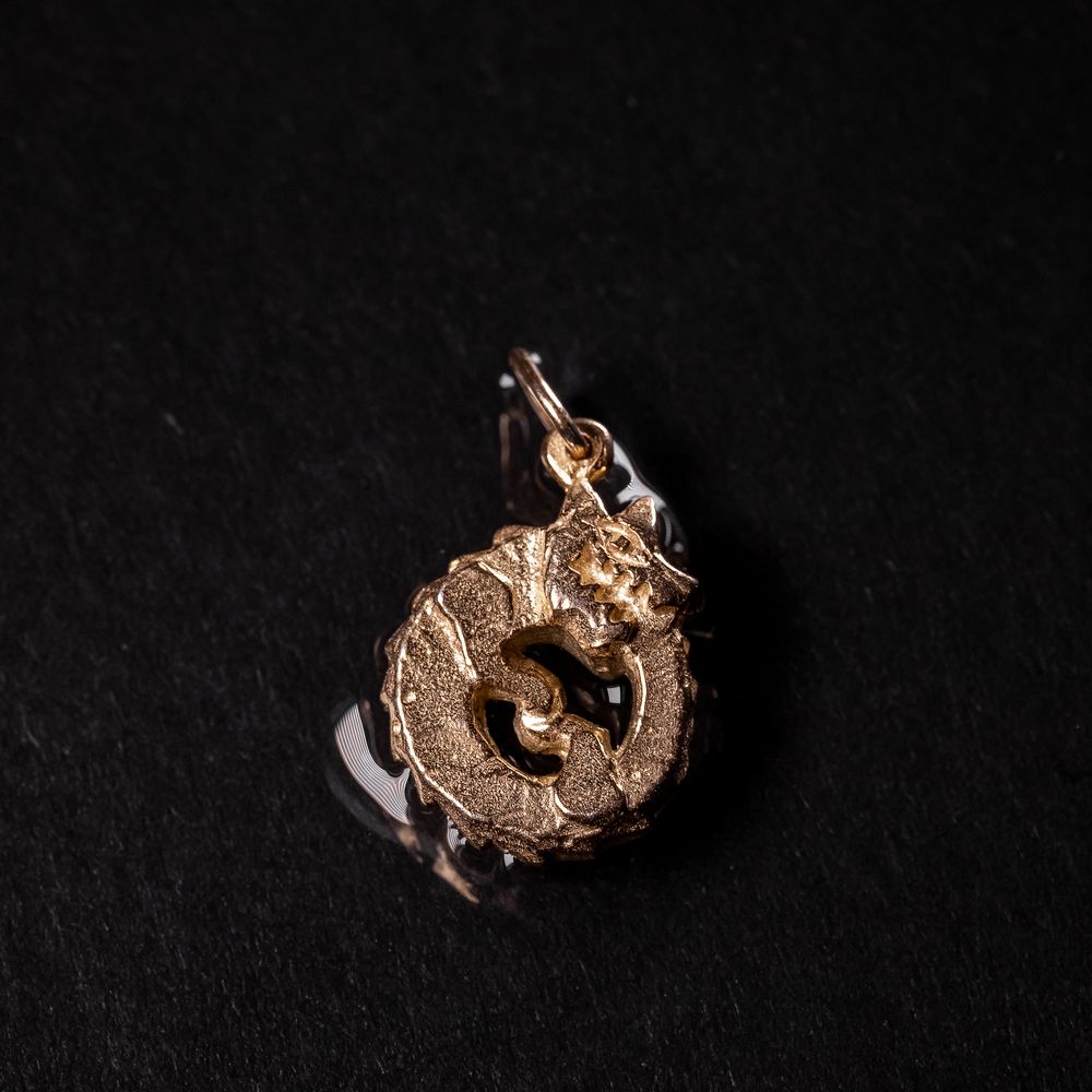 The pendant is silver in gilding "Ouroboros" TM Secret garden 18602-secr-garden photo