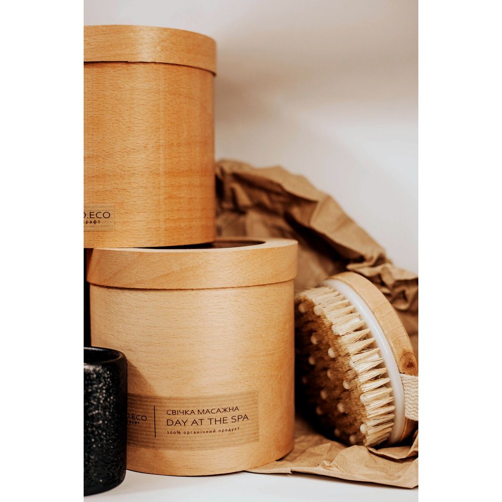 Подарунковий набір дерев'яна масажна щітка з натуральною щетиною + масажна антицелюлітна свічка в гіпсовому кашпо PRO.ECO 17462-proeco фото
