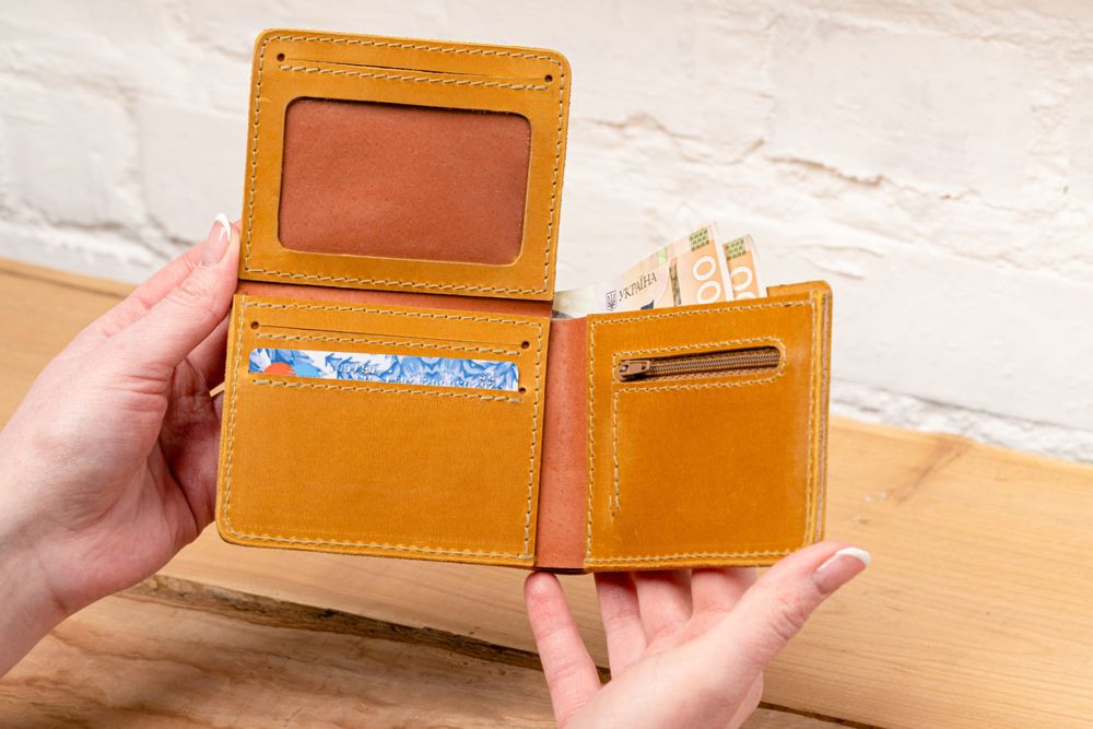 Leather wallet TRIKS Shuflia 7861 photo