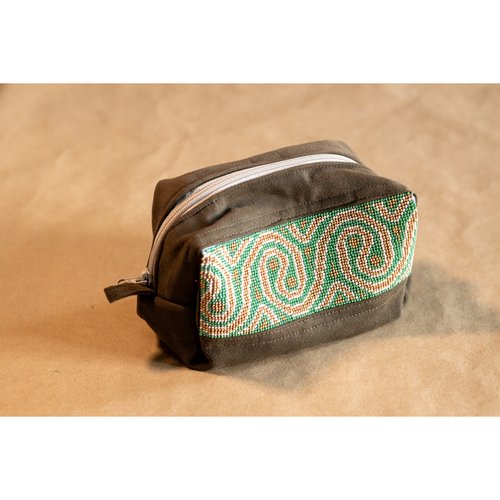 Cosmetic bag decorated with beads, 10 cm 15905-maslova photo