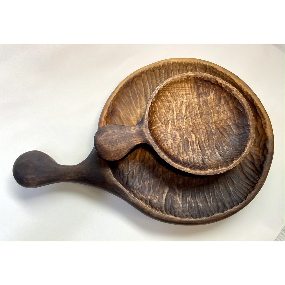 A large round plate wooden with a handle, oak, handmade 12484-yaroslav-duben photo