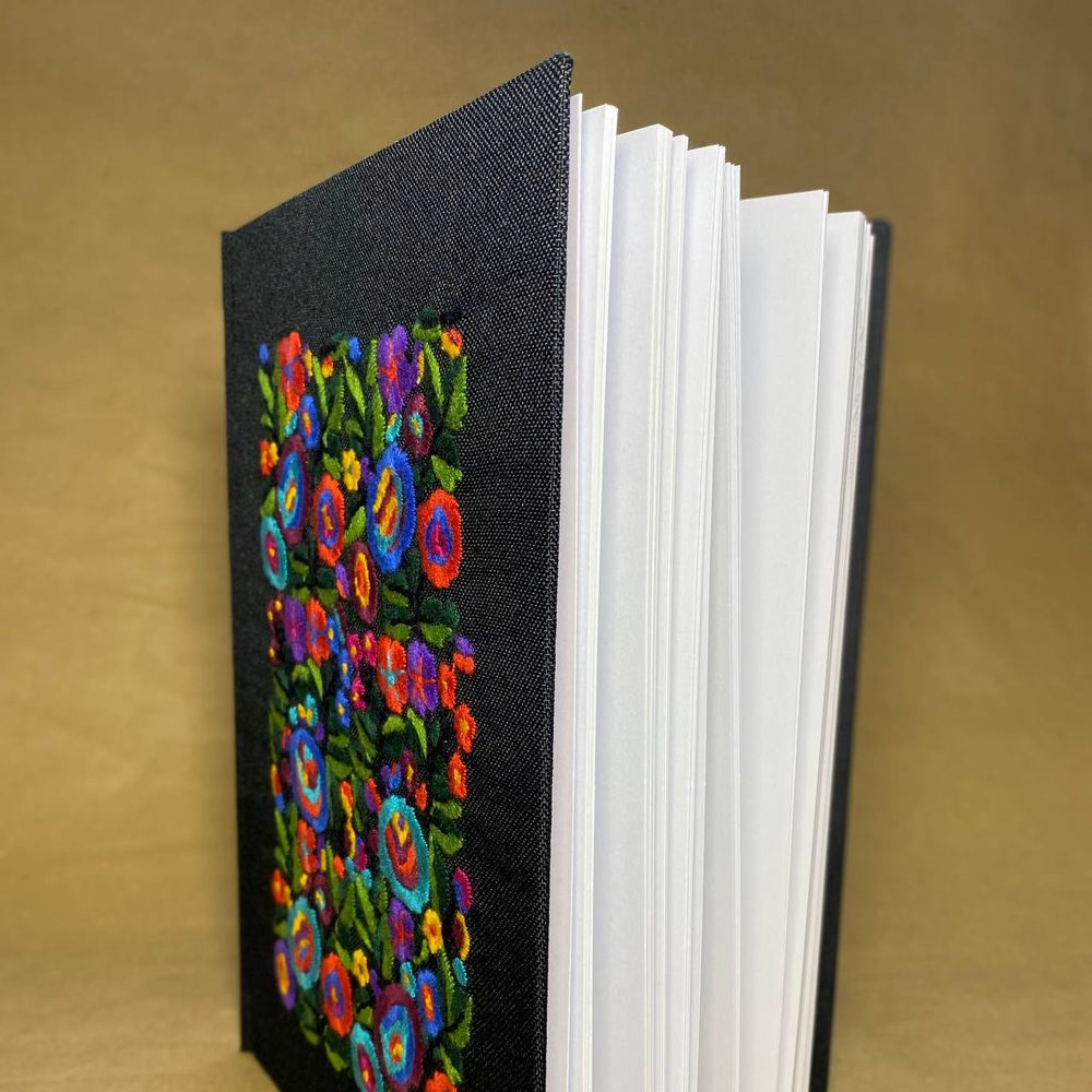 Notebook with embroidery black "Multicolored flowers", sheets without marking, 30x21.5 cm, 80 sheets 20300-yach photo