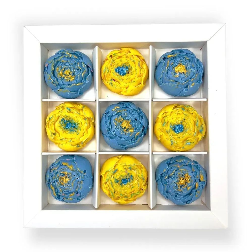 Set of 9 chocolate candies Ukrainian peonies LАVIVA 180 g 14856-laviva photo