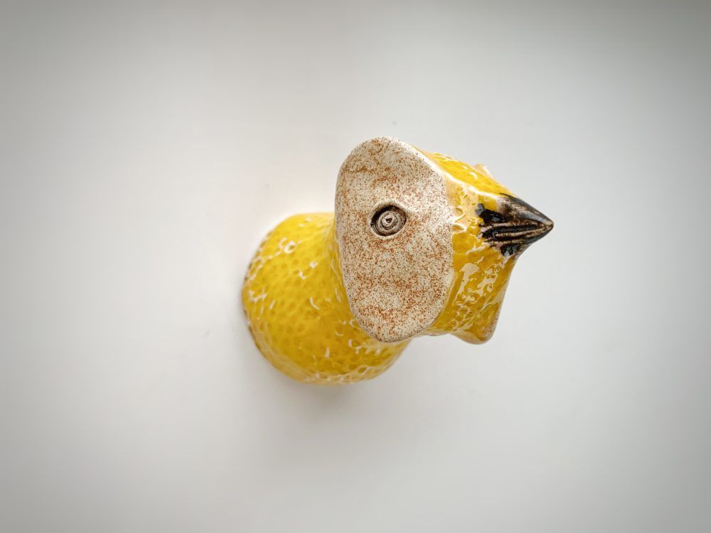 Гачок декоративний Пташка Нато Мікеладзе яскраво-жовтий 4525 фото