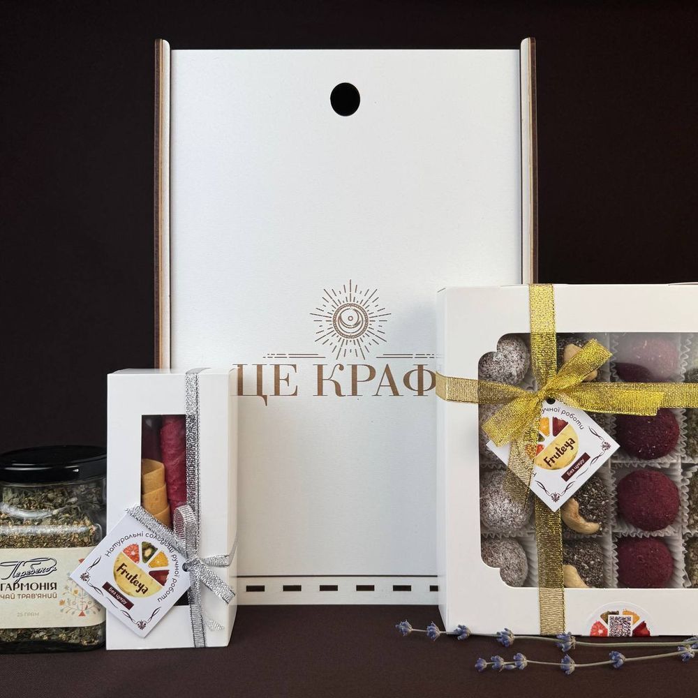 Teacher's gift with healthy sweets in a wooden box 16117-korobka-itskraft photo