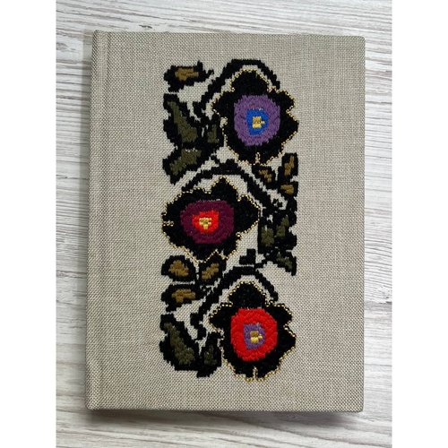 Notebook with embroidery light "Three Big flowers", sheets with dot marking, 15x20.5 cm, 80 sheets 10150-yach photo