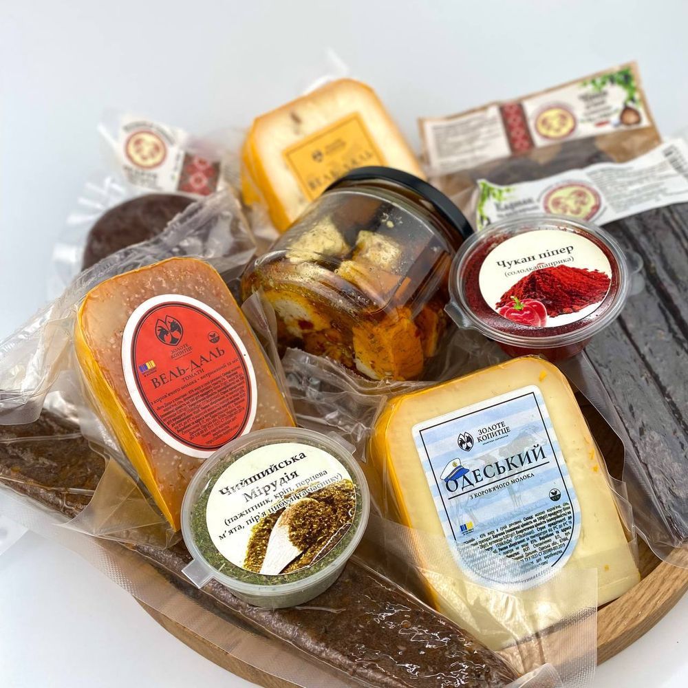 Продуктовий набір з крафтовими сирами і ковбасами 10 смаків Бесарабії Смак Півдня 23704-smak-pivdn фото