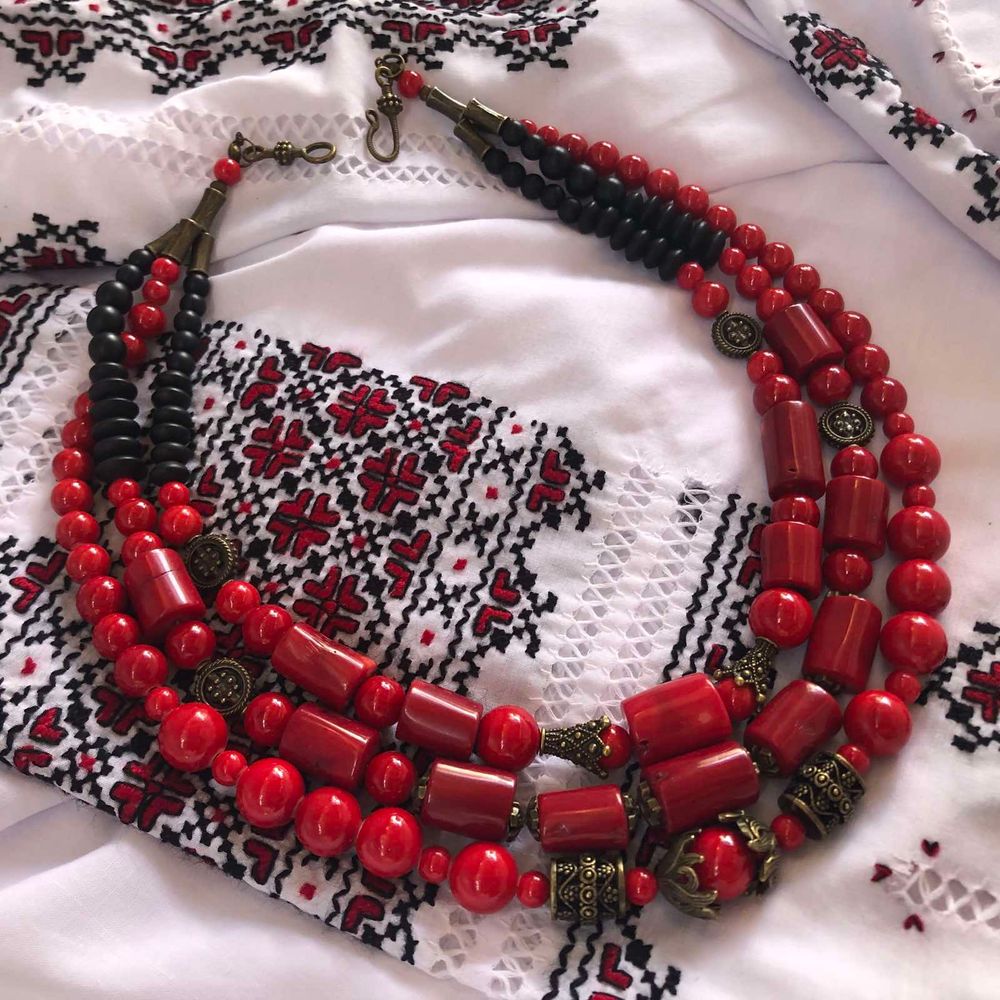 Rosehip necklace 12697-korali photo